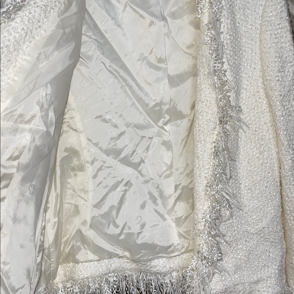 Escada Ivory Bouclé Fringe Jacket | Textured Tweed Blazer | Made in Japan Size L - Picture 7 of 9